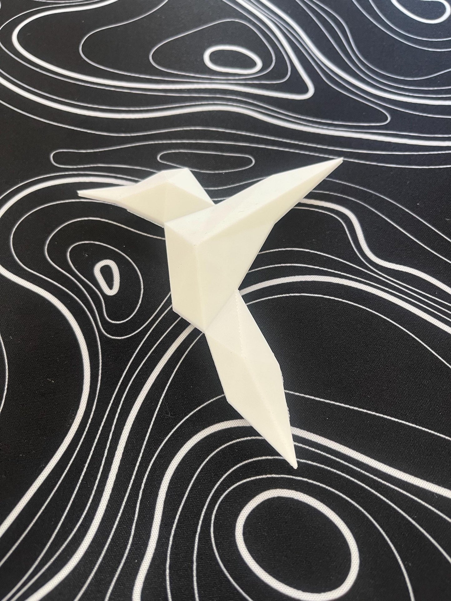 Custom 3D Printed Geometric Hummingbird Magnet – Modern Art Design