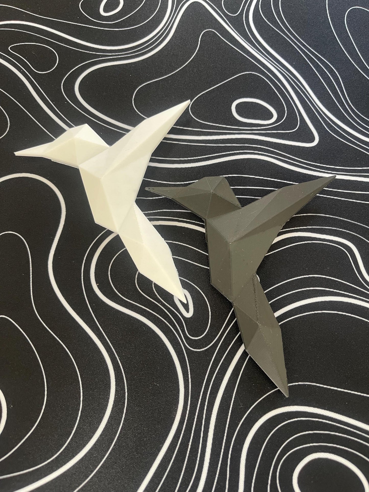 Custom 3D Printed Geometric Hummingbird Magnet – Modern Art Design
